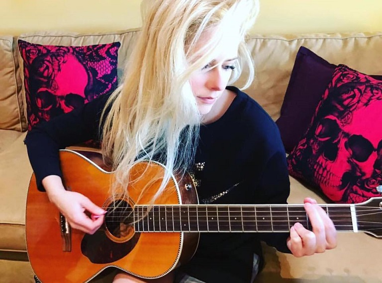 Avril Lavigne biografia