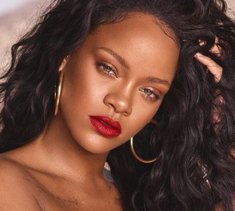 Rihanna biografia